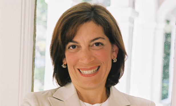 cynthia-middle-aged-woman-smiling-headshot